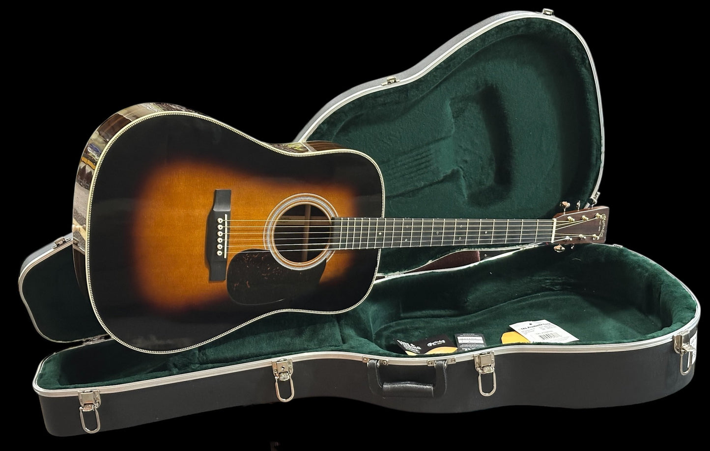 Martin HD-28 Sunburst