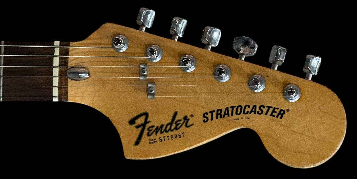 1977 Fender® Stratocaster Black with Rosewood Neck