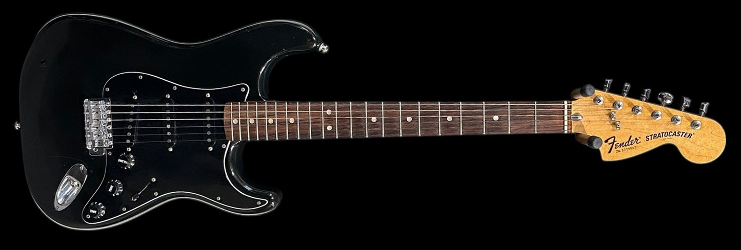 1977 Fender® Stratocaster Black with Rosewood Neck